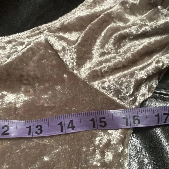 Top shop grey velvet long sleeve cropped top  Sz 6 - Picture 6 of 12